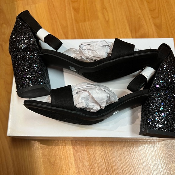 New in Box - Dirty Laundry Sandal *Jody" (US 7) - Picture 4 of 12